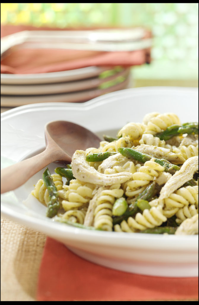 Lemony Asparagus and Chicken Pasta Toss
